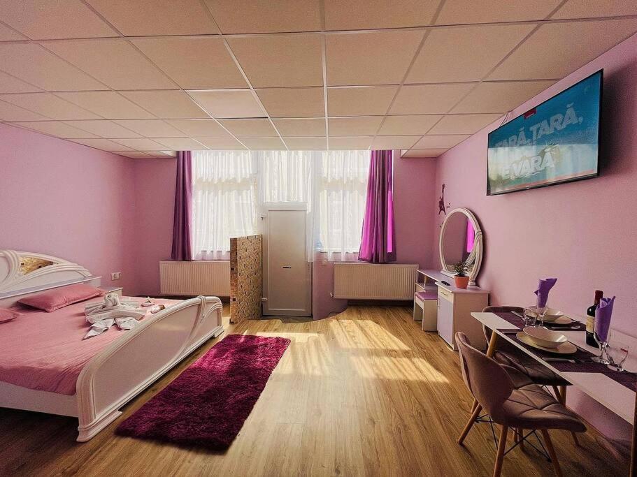 Lavender Luxury Apartment Oradea Exterior foto